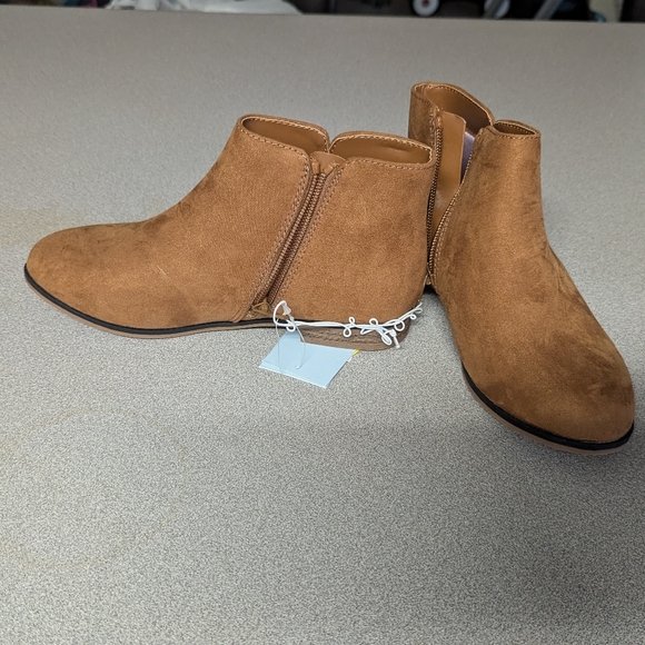 Cat and Jack girl velvet booties color Sz 3 - Picture 15 of 16